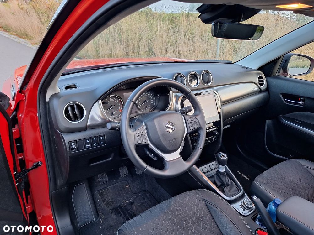 Suzuki Vitara 1.4 Boosterjet Hybrid Allgrip Comfort+ "SHINKAI" - 9