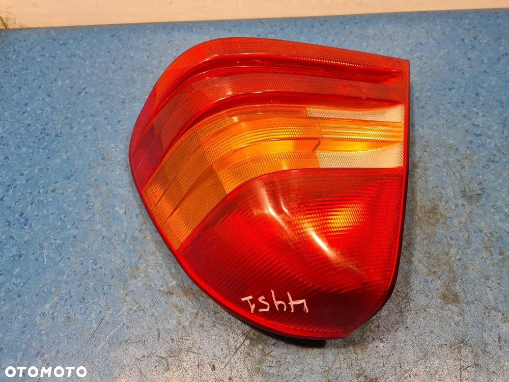 MERCEDES W 202 SEDAN LAMPA TYŁ PRAWA ZEWNĘTRZNA - 3