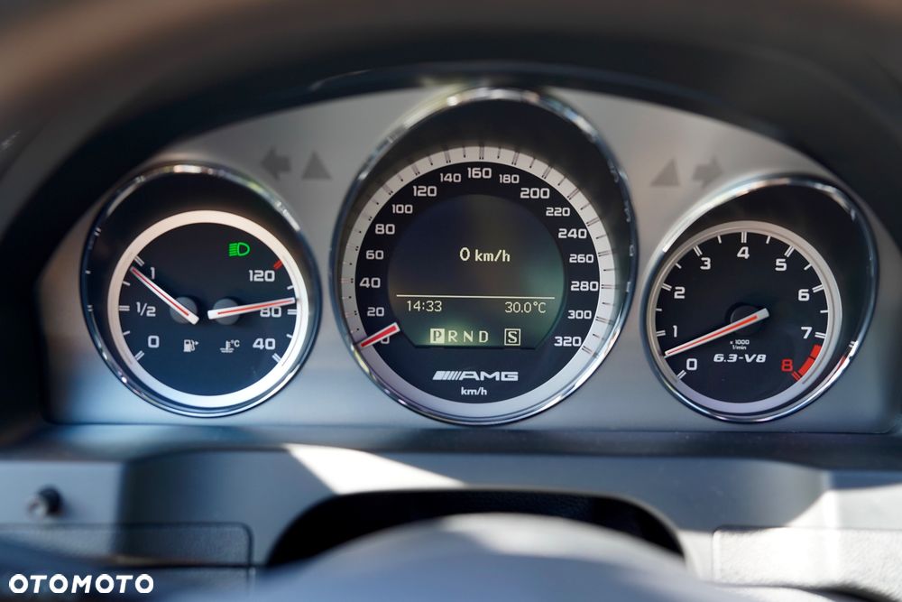Mercedes-Benz Klasa C 63 AMG 7G-TRONIC SPORT EDITION - 14