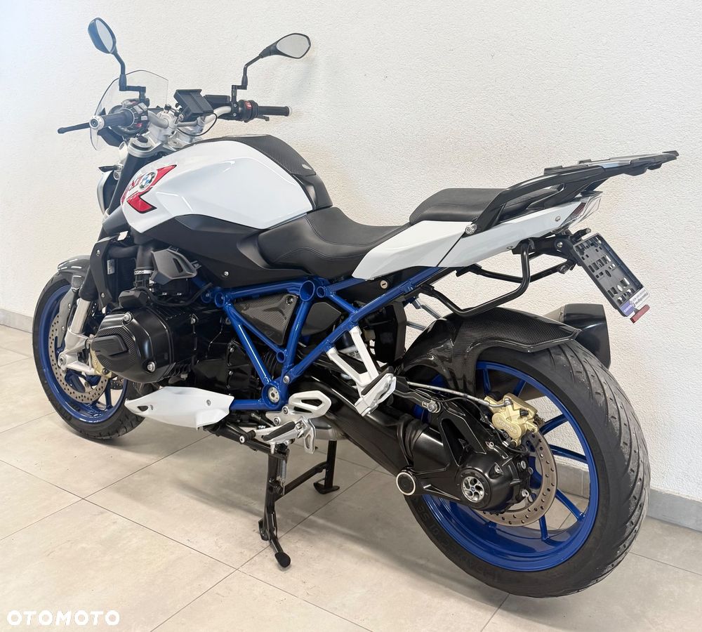 BMW R - 6
