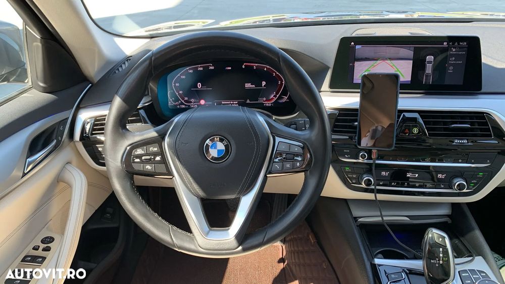 BMW Seria 5 520d AT MHEV - 16