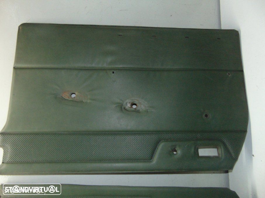 Mercedes W115 - quartelas das portas - 4