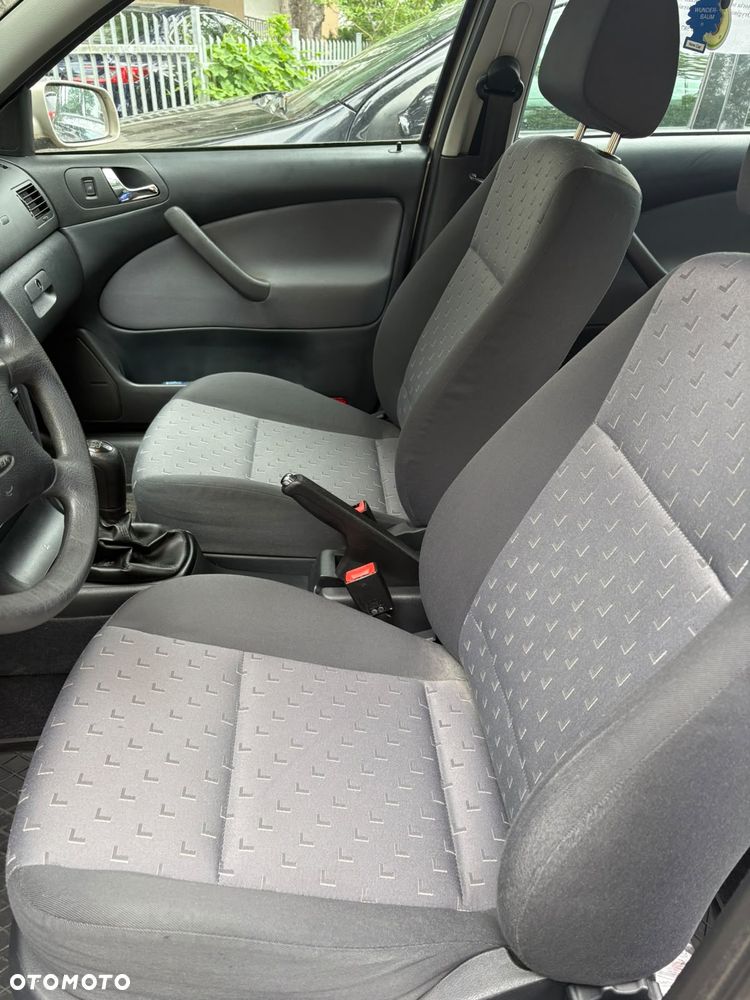 Skoda Octavia 1.6 Tour - 8