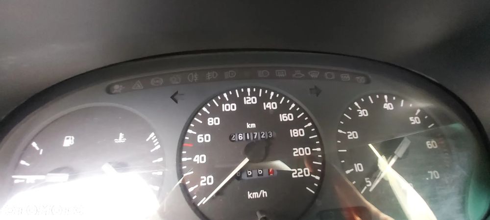 Renault Megane Coach 1.6 - 9