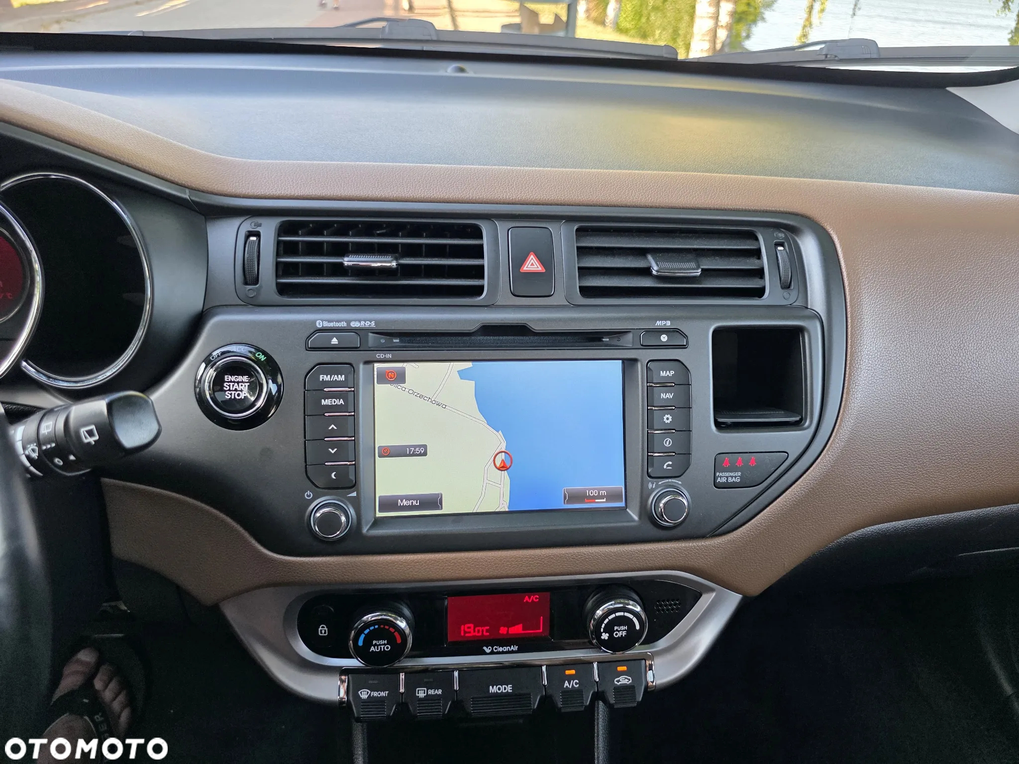 Kia Rio 1.4 CRDi 90 Platinum Edition - 17