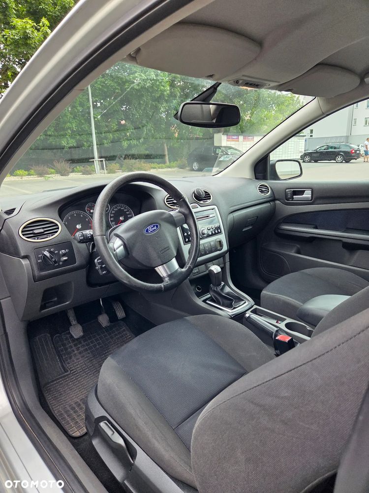 Ford Focus 1.6 Trend - 9