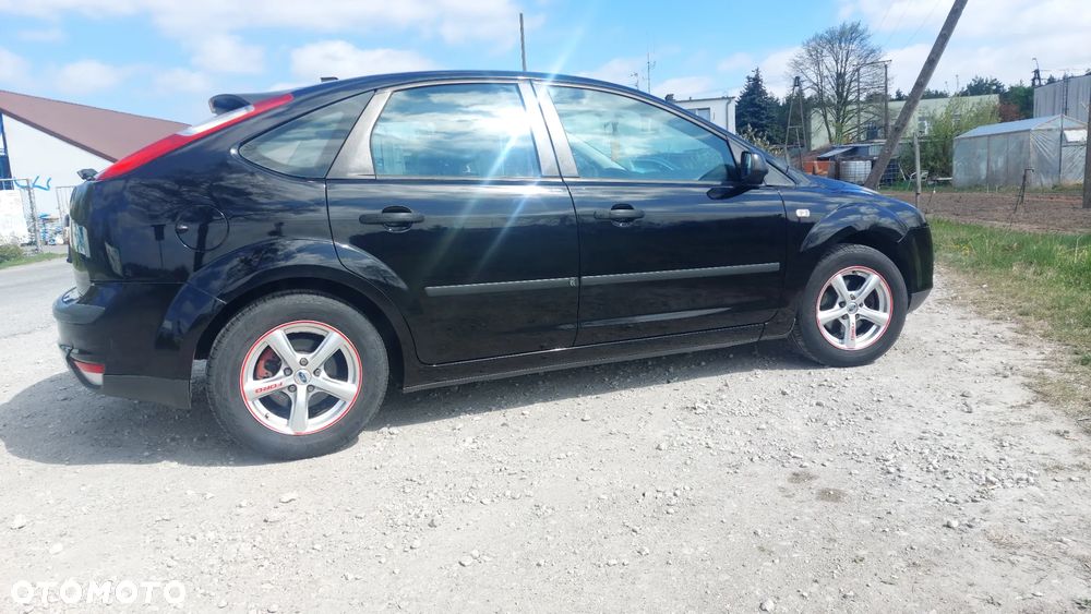 Ford Focus 1.6 16V Trend - 29