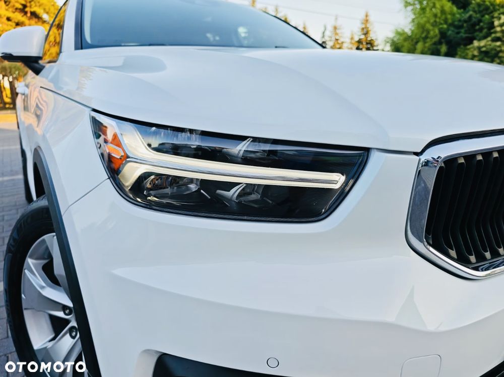 Volvo XC 40 T5 AWD Momentum Pro - 25