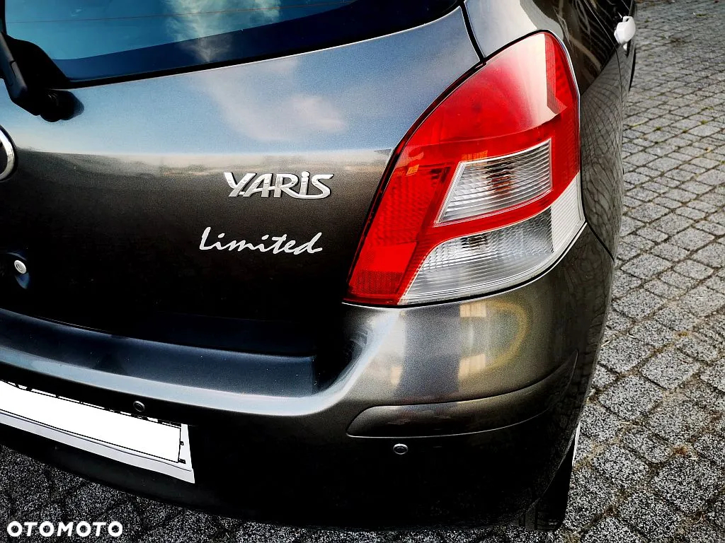 Toyota Yaris 1.33 Premium - 16