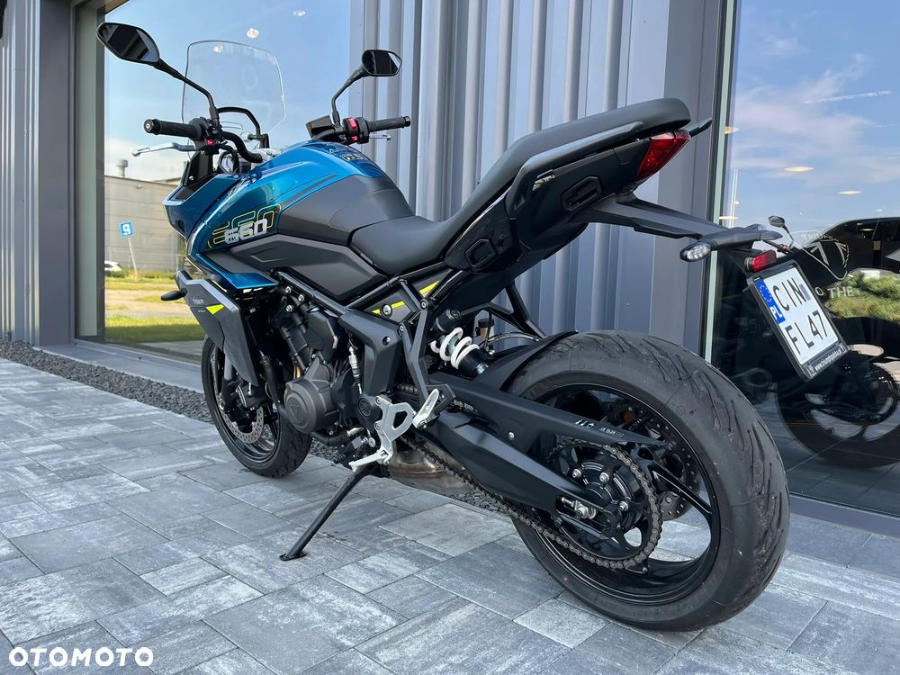 Triumph Tiger - 4