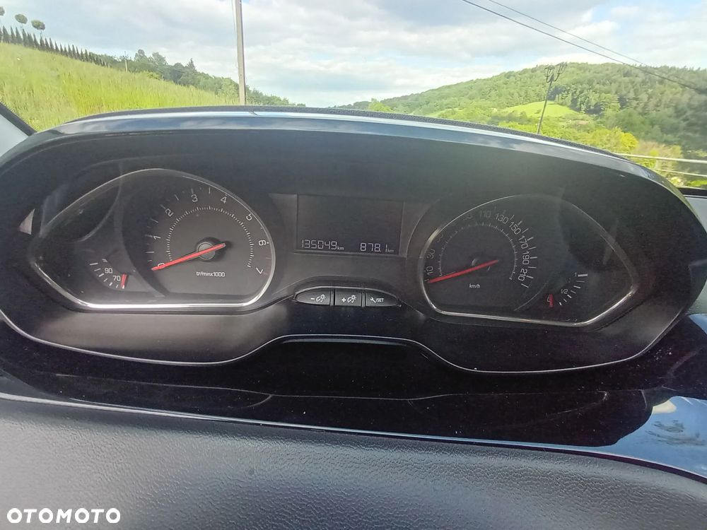 Peugeot 208 1.4 VTi Access - 19