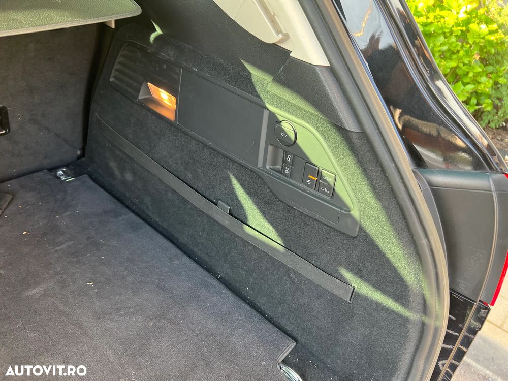 Volkswagen Touareg - 6