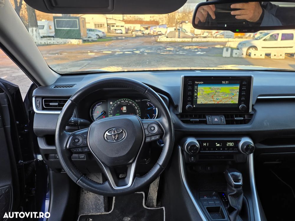 Toyota RAV4 - 12