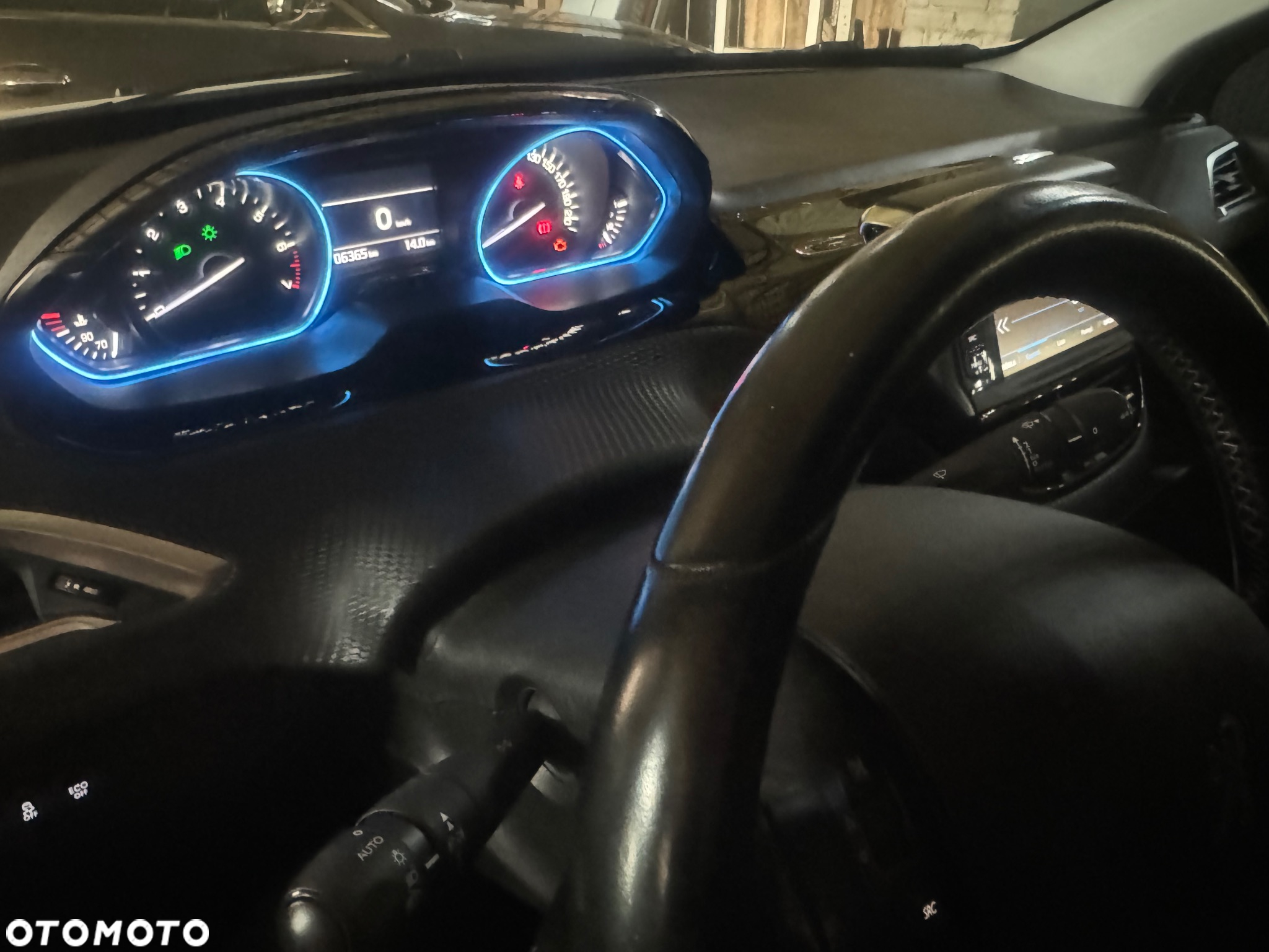 Peugeot 2008 1.2 Pure Tech Access - 25