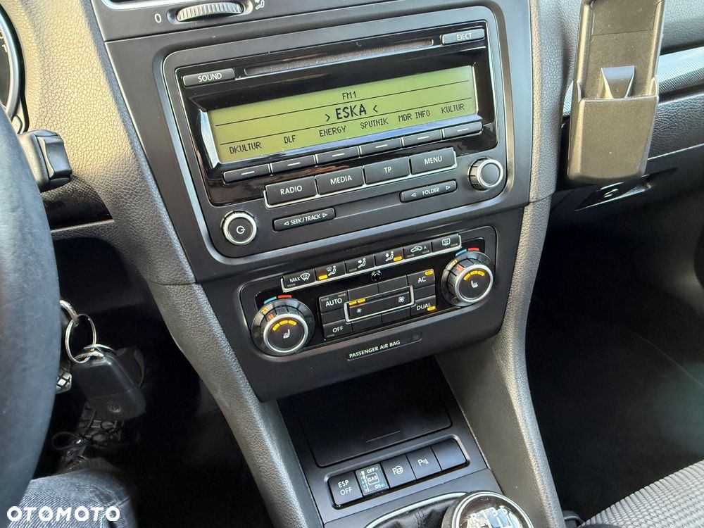 Volkswagen Golf 1.6 Comfortline - 28