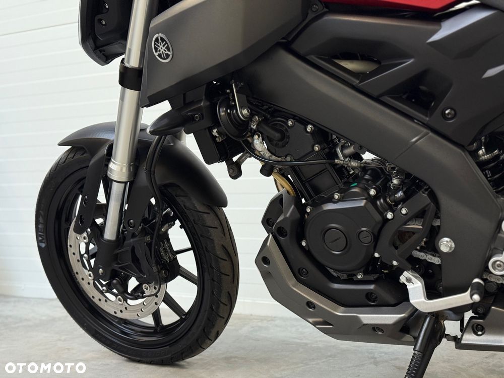 Yamaha MT - 33