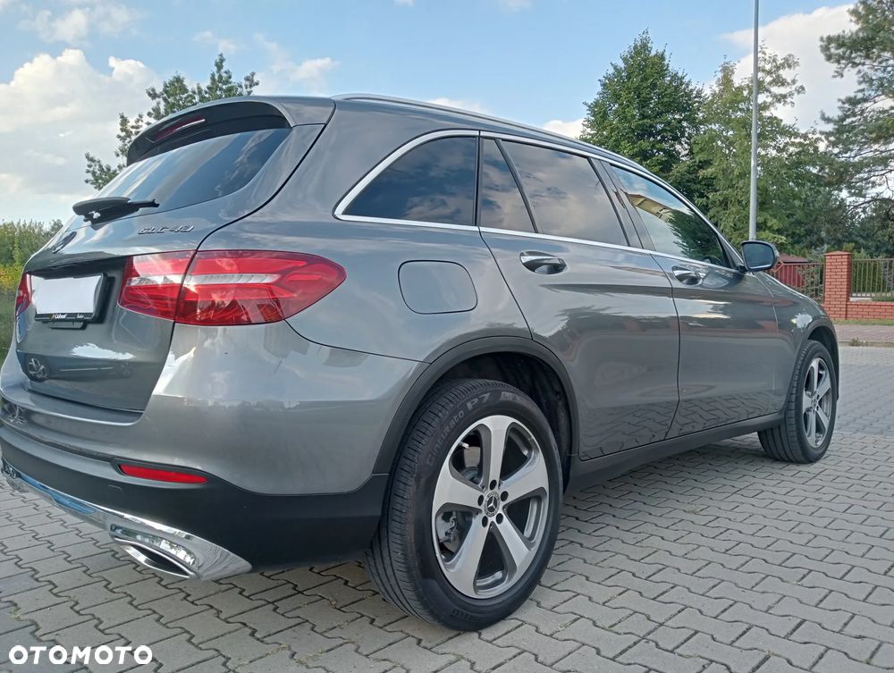 Mercedes-Benz GLC - 15