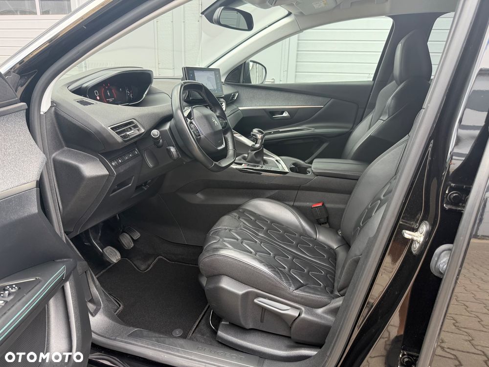 Peugeot 3008 1.2 PureTech Allure S&S - 20