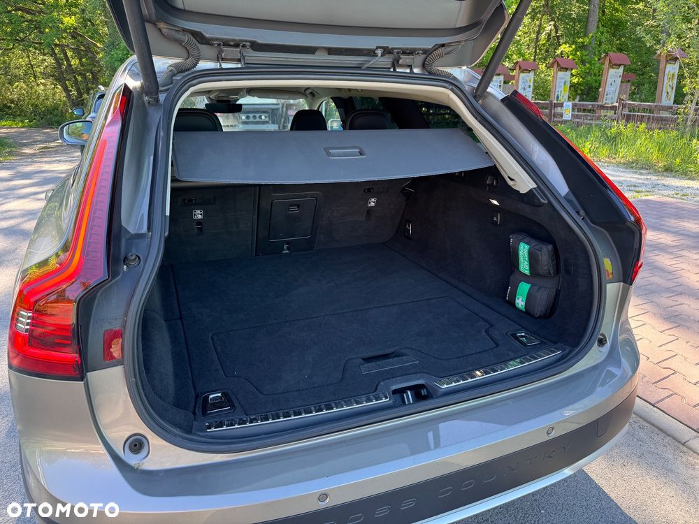Volvo V90 Cross Country D5 SCR AWD Pro - 14