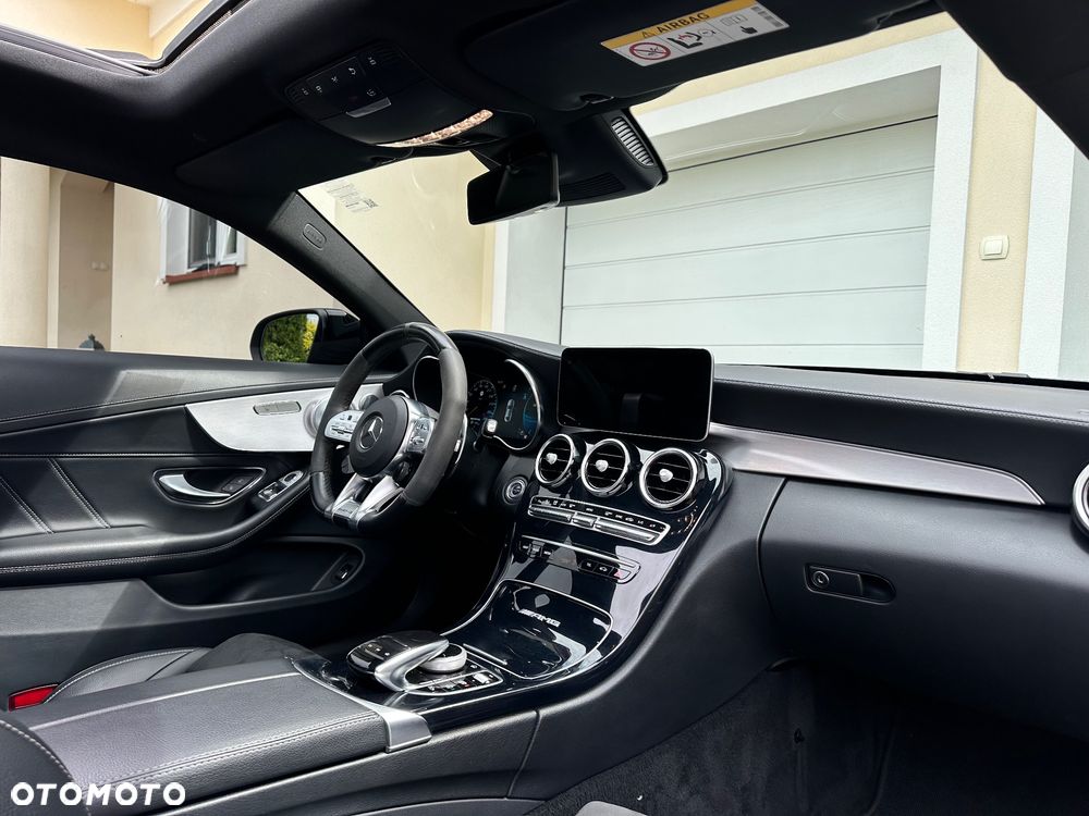 Mercedes-Benz Klasa C AMG 63 S AMG Speedshift MCT 9G - 24