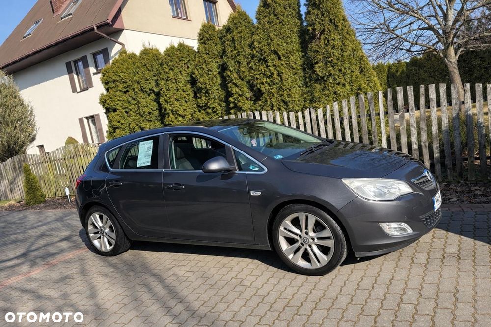 Opel Astra 1.7 CDTI Cosmo - 3