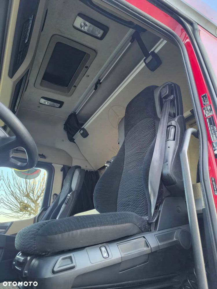 Mercedes-Benz ACTROS - 8