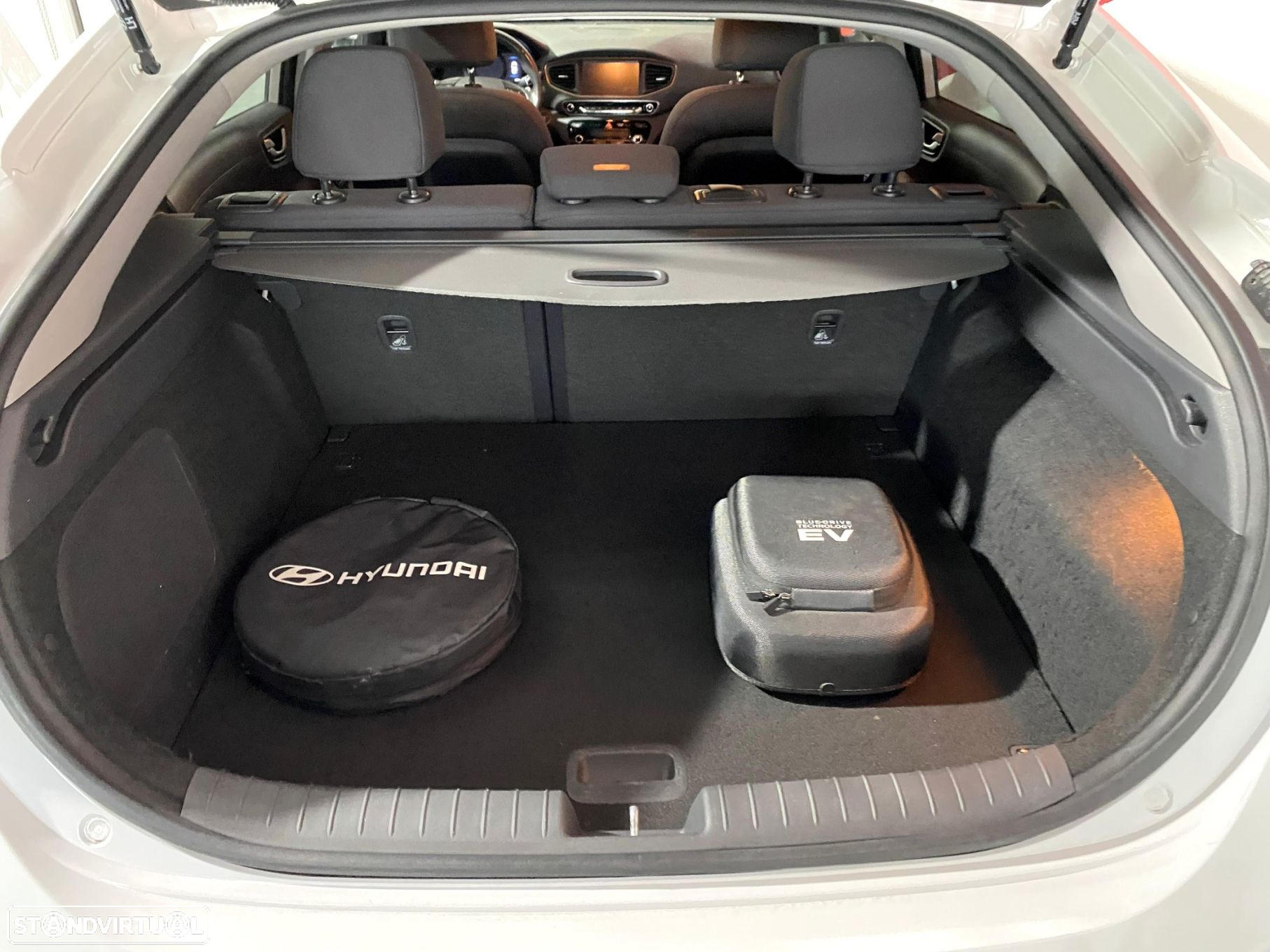 Hyundai Ioniq EV 28kWh Eletric Tech - 56