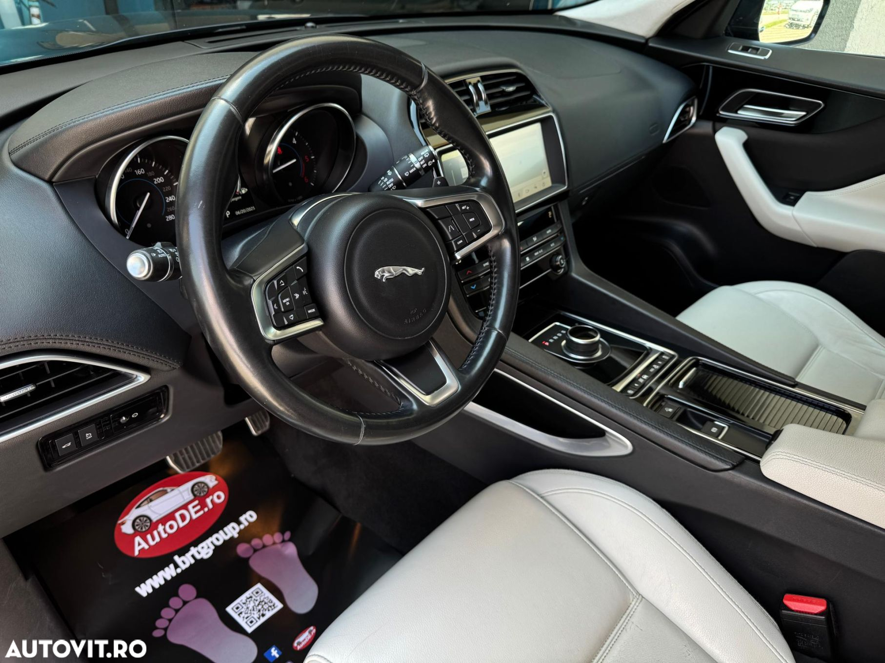 Jaguar F-Pace - 5