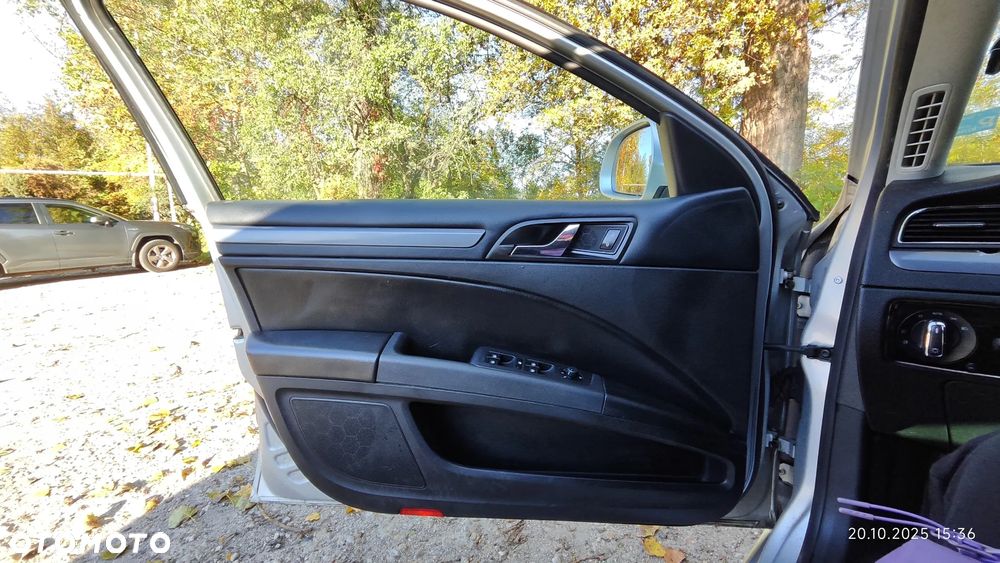 Skoda Superb Combi 2.0 TDI Ambition - 27