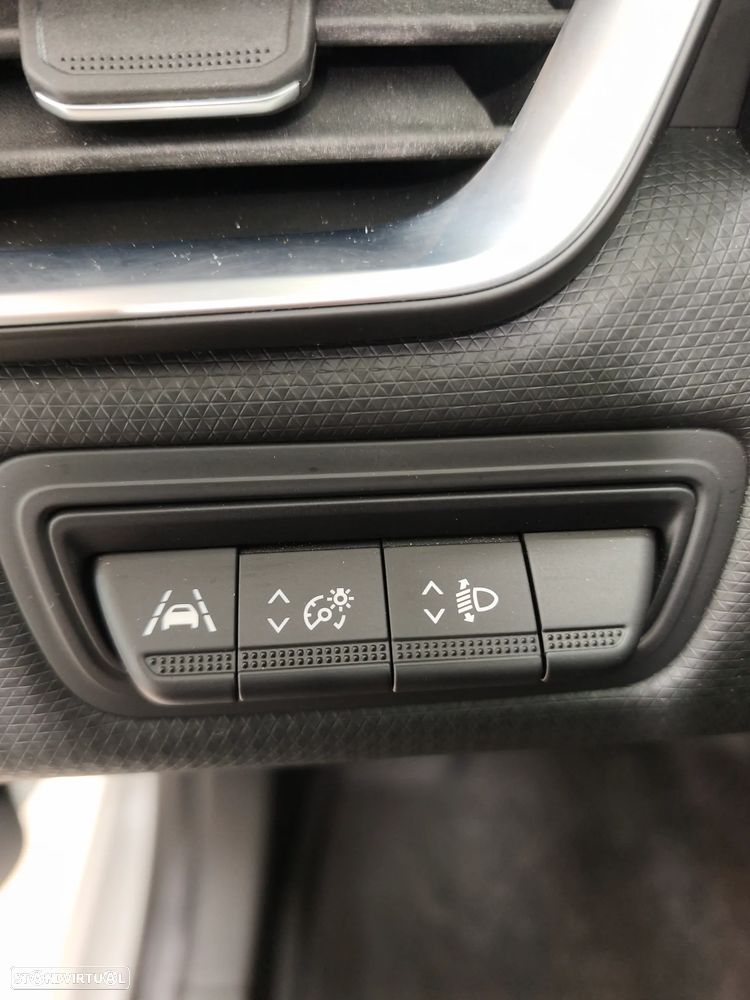Renault Clio 1.6 E-Tech Intens - 21