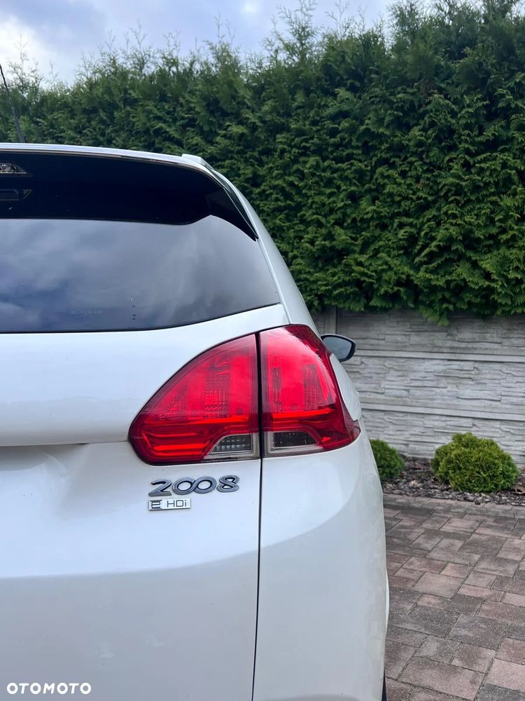 Peugeot 2008 e-HDi FAP 92 EGS6 STOP & START Allure - 11