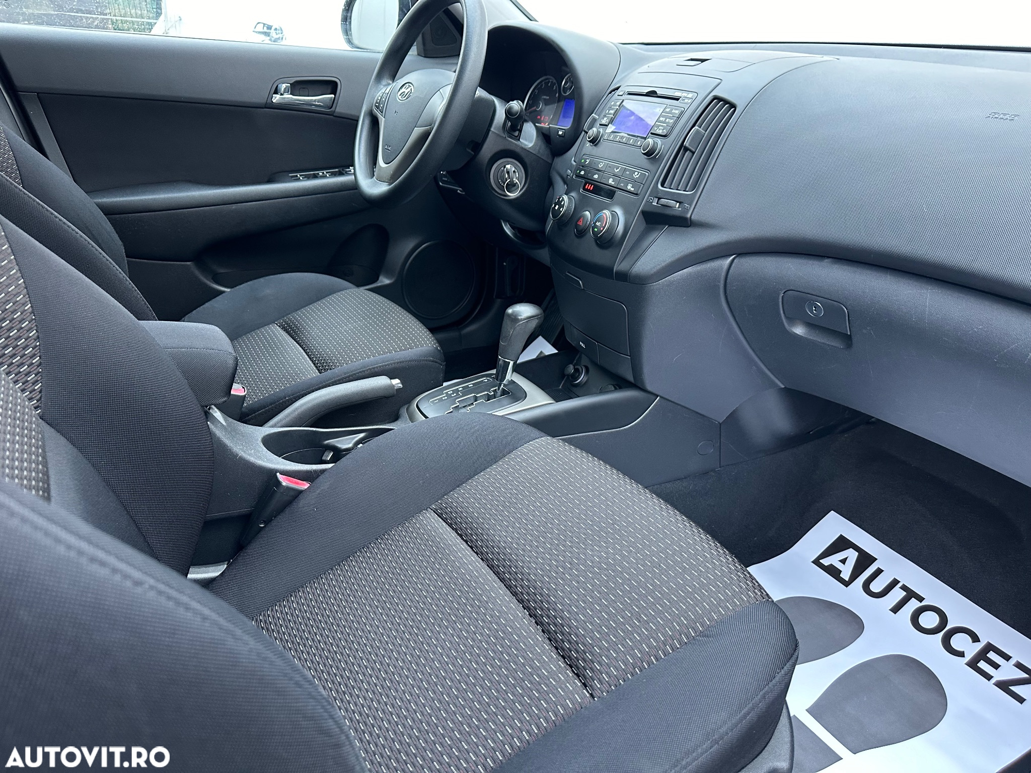 Hyundai i30 1.6 Automatik Comfort - 16