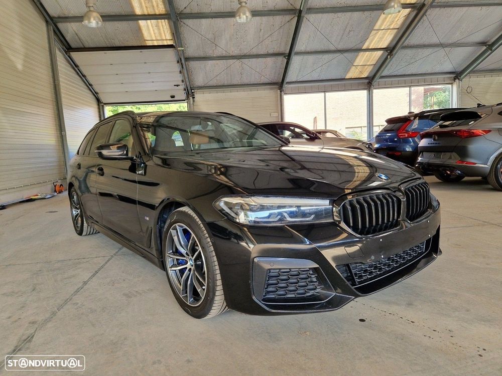 BMW 530 e Pack Desportivo M - 1
