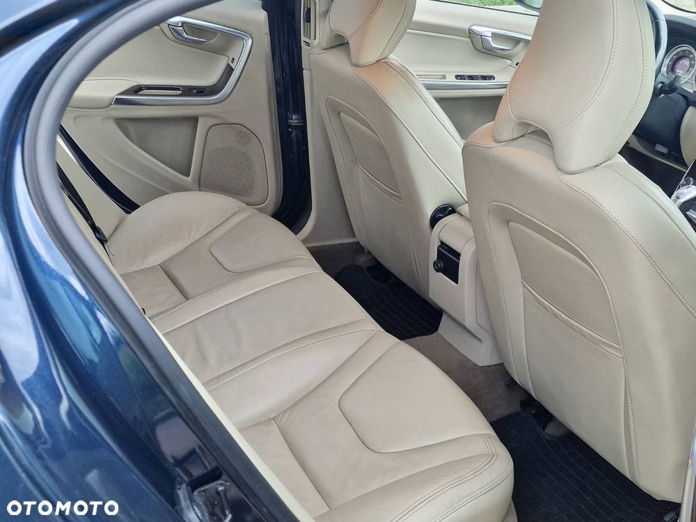 Volvo S60 2.5 T5 - 17