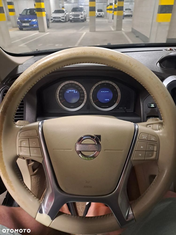 Volvo XC 60 3.2 AWD Momentum - 12