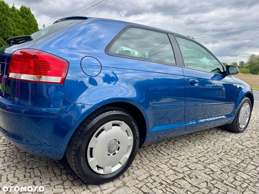 Audi A3 3-drzwiowe 1.6 Ambition - 12