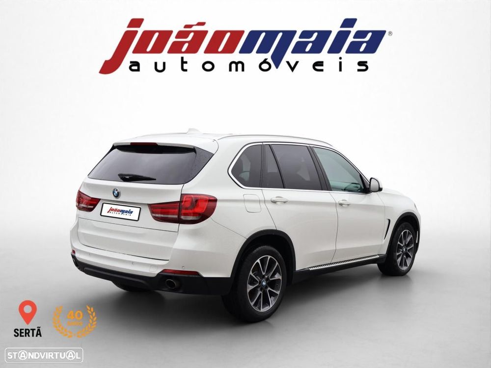 BMW X5 25 d sDrive Comfort 7L - 3