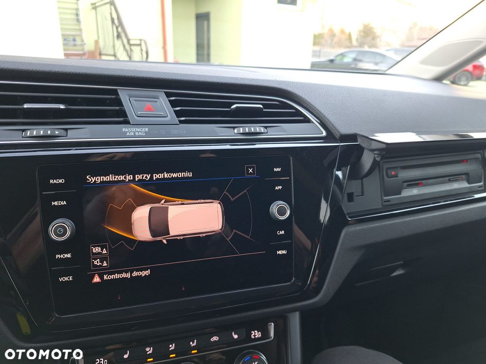 Volkswagen Touran 2.0 TDI SCR (BlueMotion Technology) DSG Comfortline - 15