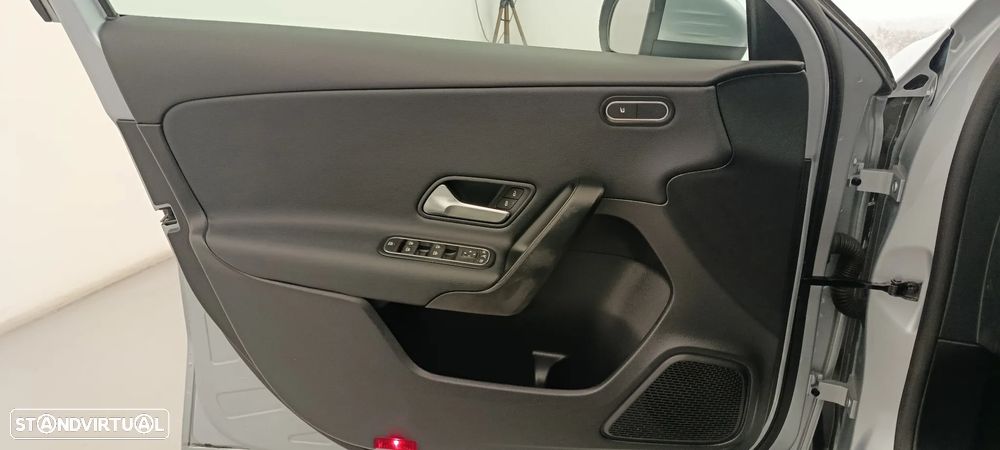Mercedes-Benz A 200 Standard - 27