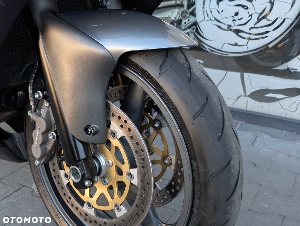 Kawasaki Ninja - 8