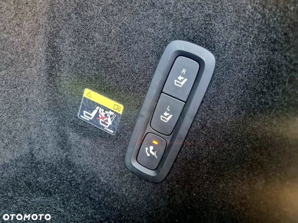 Volvo V60 D4 Momentum - 14