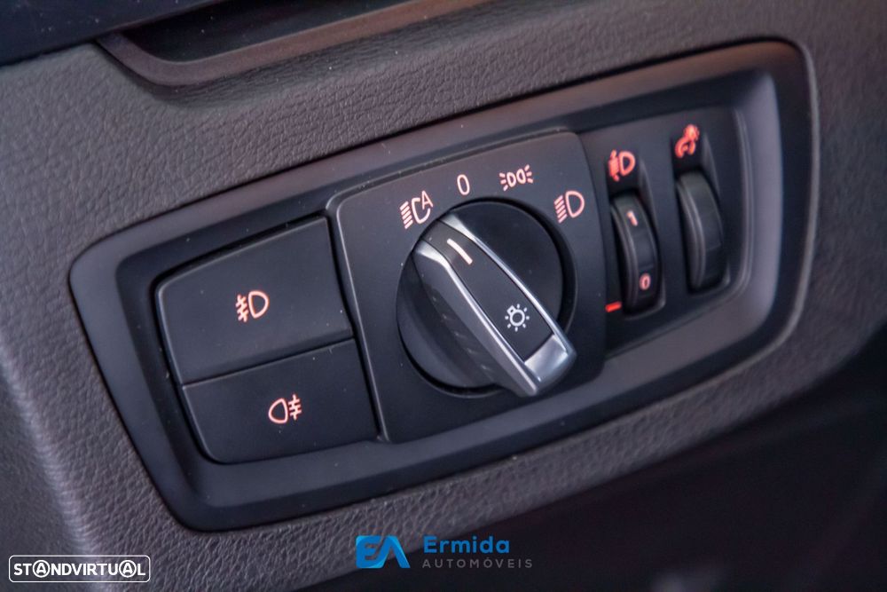 BMW X1 16 d sDrive Auto - 36