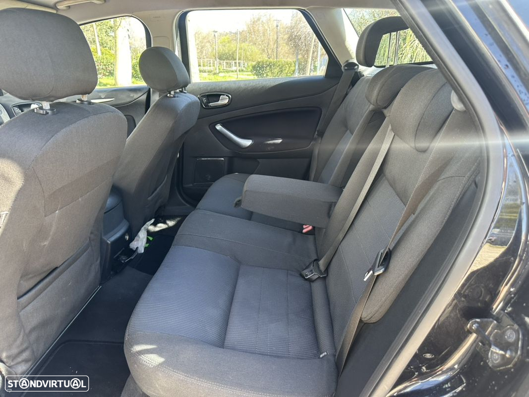 Ford Mondeo SW 1.8 TDCi Titanium - 18