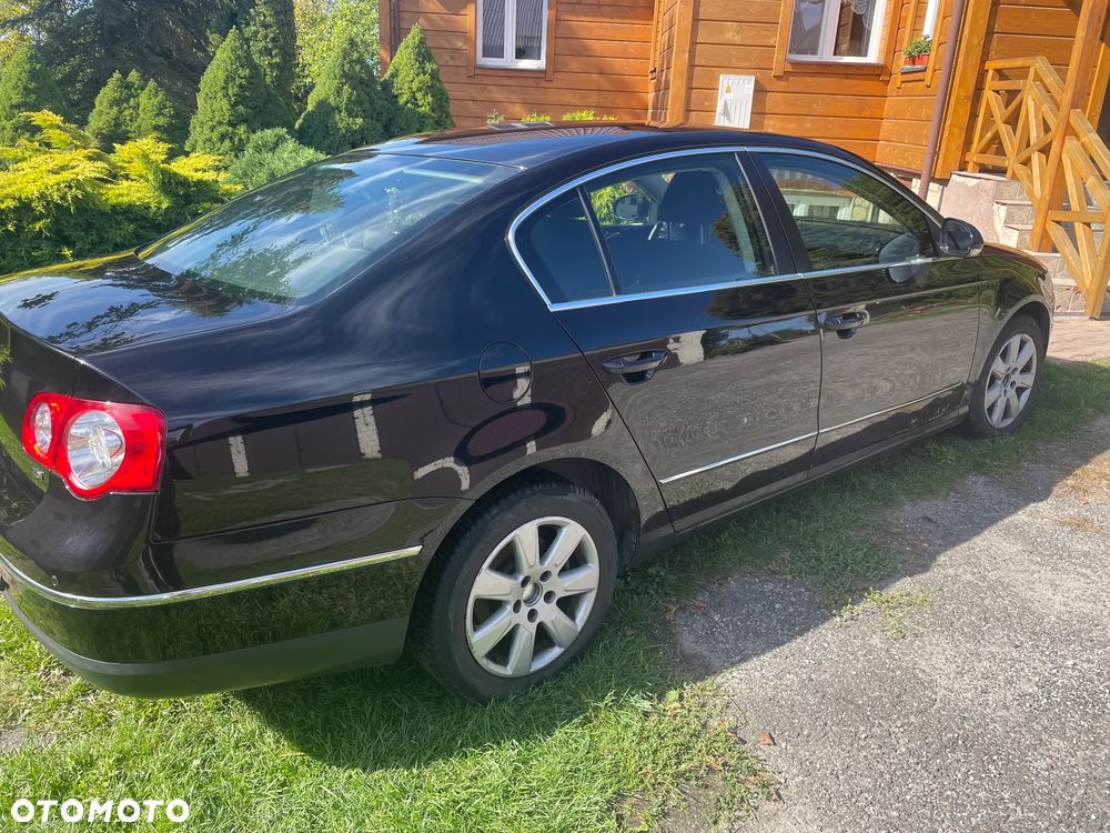Volkswagen Passat 1.9 TDI Comfortline - 4
