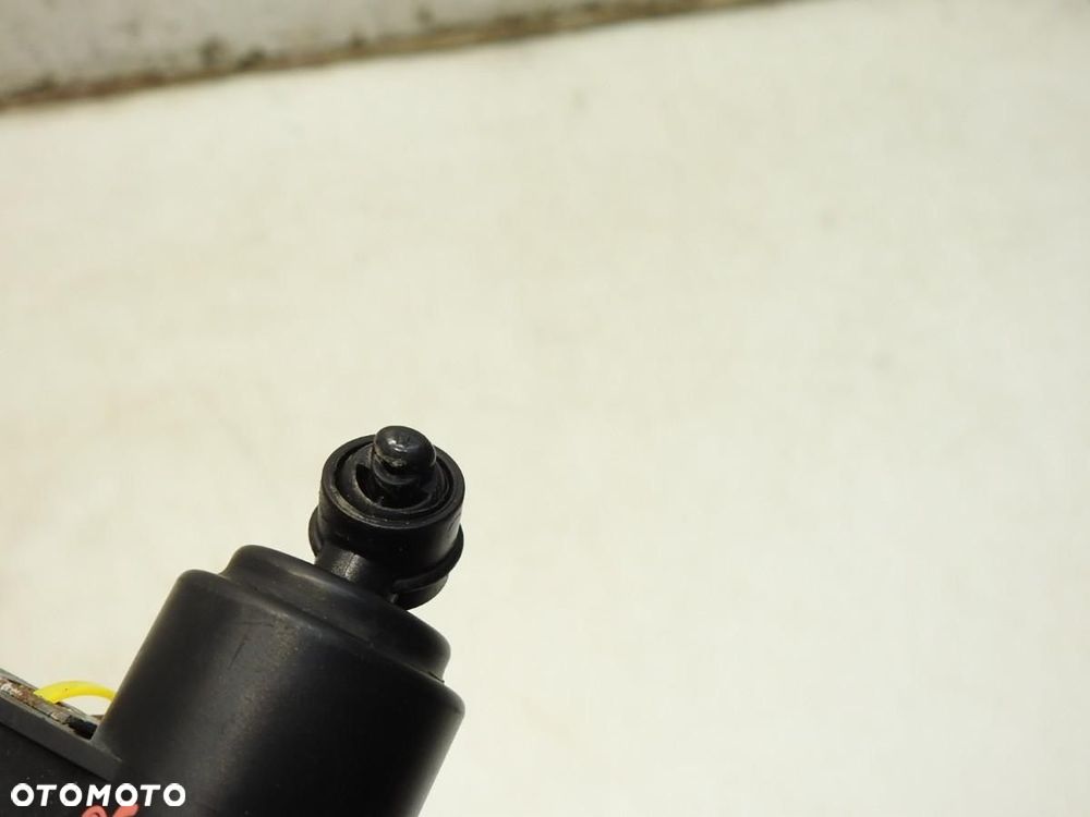 SPRYSKIWACZ LAMPY PRAWY HYUNDAI I40 N90513282 - 3