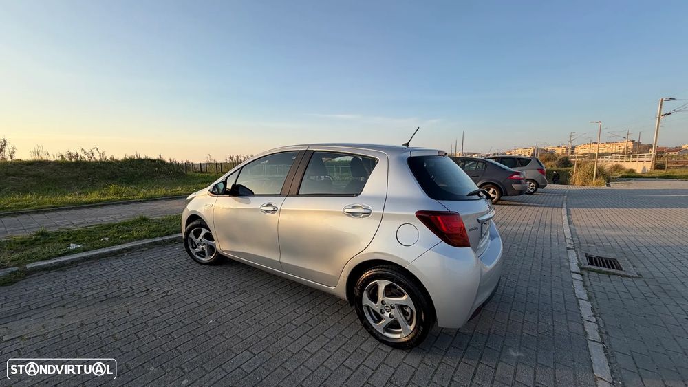 Toyota Yaris 1.5 HSD Comfort - 2