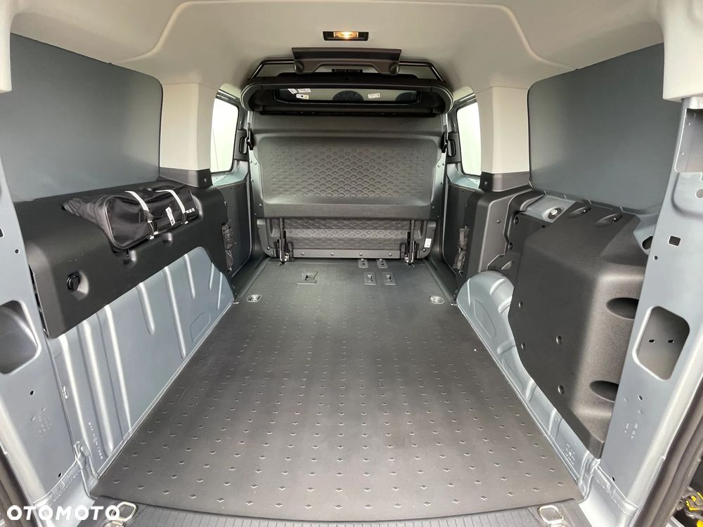 Ford Transit Connect - 12