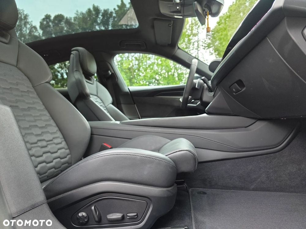 Audi e-tron GT - 15
