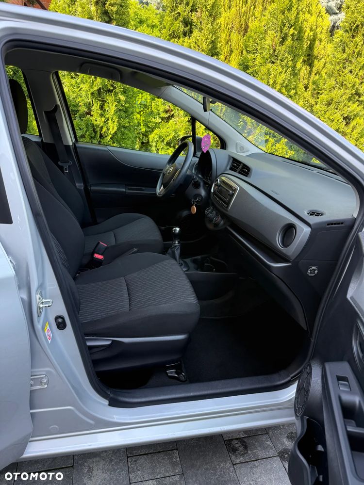 Toyota Yaris 1.0 VVT-i - 9