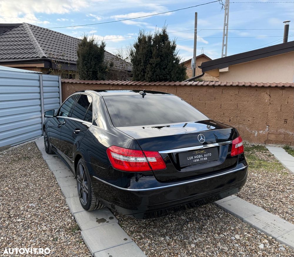 Mercedes-Benz E 220 CDI DPF BlueEFFICIENCY Automatik Avantgarde - 4